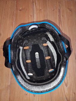 Predám prilbu veľkosť 55-59cm dohoda možná - 4