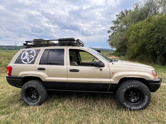 Jeep Grand Cherokee - 4