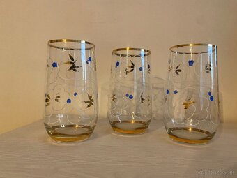 SKLENENÝ KRČAH A POHÁRE - 4