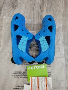 Crocs sandale J1 32-33 - 4