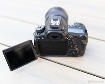 Canon 6D Mark II + Sigma Art 50mm f/1.4 - 4