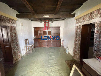 Predáme starší vidiecky dom pri Váhu / ZĽAVA 3000€ / - 4