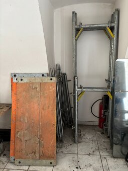 Fasádne lešenie (2 a 1/2 klietky) - 4