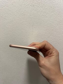 iPhone 8 Plus 256GB Zlata - 4