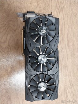 ASUS ROG STRIX GAMING GTX1070 OC DirectCU III 8 GB - 4