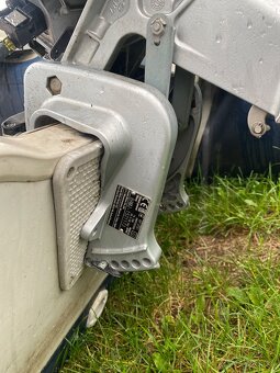 Predám závesný motor Honda BF 20 HP - 4