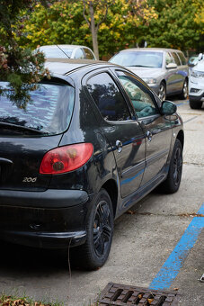 Peugeot 206 1.1i 2004 | Na opravu alebo náhradné diely - 4