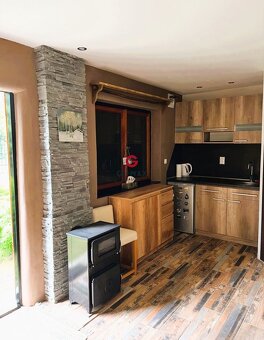 NA PREDAJ: DVOJPODLAŽNÁ CHATA – KLOKOČOV, CHATOVÁ OBLASŤ BOG - 4