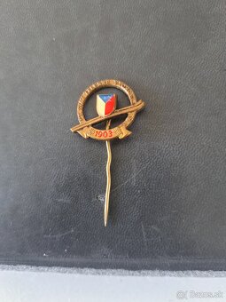 Predám odznaky 3 - 4