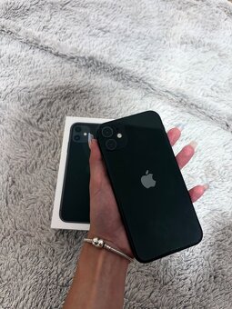 iPhone 11 - 4