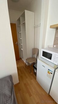 Garsonka s klimatizáciou, parkovaním, internetom - 4