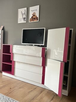 zostava nábytku + televízor - 4