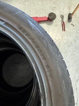 Hankook 225/45r17 letne dezén cca 5,5 mm - 4