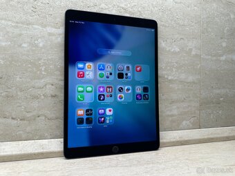 Apple iPad Air 3 Wi-Fi 64GB Space Gray - 4