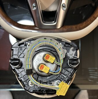 Volant Mercedes - 4