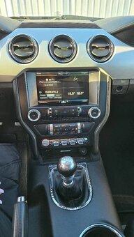 Ford Mustang 5.0 - 4