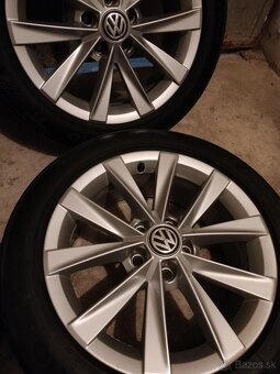4ks alu disky orig. Vw 5x112 R17 pneu 205/55 R17 8mm - 4