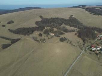 NA PREDAJ-POZEMOK SNOV, CHVOJNICA - KOPANICE. 2000 M2 - 4