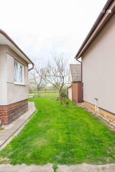 IBA U NÁS REZERVOVANÉ Veľký RD s úžit.200m2 a pozem.946 m2 - 4