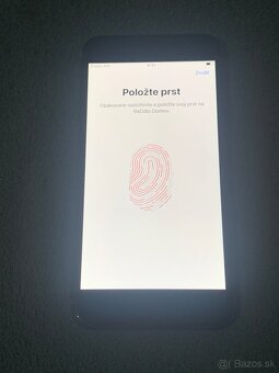 Predám iphone 8 Plus 64GB RED minimálne známky používania - 4