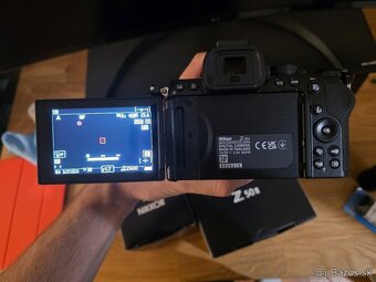 Nikon Z50 II + NIKKOR Z DX 24 mm f/1,7 - 4