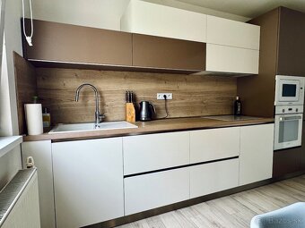 MODERNÝ 2 IZBOVÝ BYT, loggia, klíma, biokrb - 4