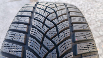 Zimné pneu 205/50 R17 --- GOOD YEAR - 4