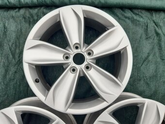 Sada alu kol originál Vw Passat B8 r17 - 4