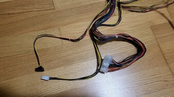 zdroj Fortron 400W, model ATX-400PNR - 4