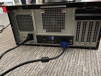 stolný počítač - 4