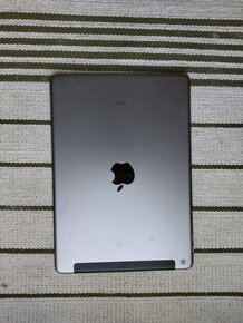 iPad 6 - 4
