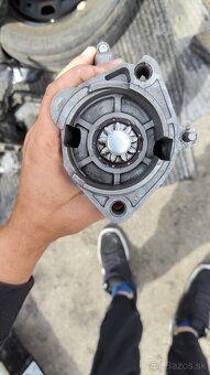 Štartér originál Audi A4 B7 - 4