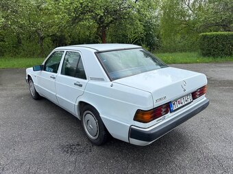 Mercedes-Benz 190D - 4