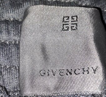GIVENCHY TEPLAKY - 4