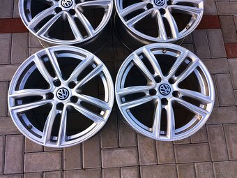 RC - Audi,Škoda,Volkswagen,Seat 5x112 r17 - 4