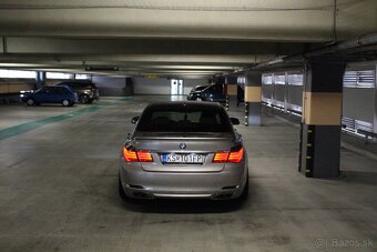 BMW 750i - 4