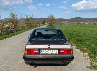 Bmw E30 coupe - 4