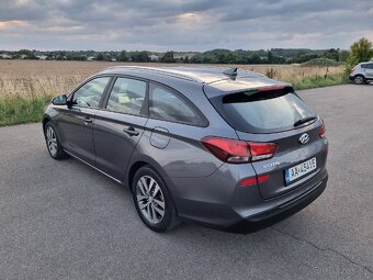 Hyundai i30 Combi 1.4 Benzín 74kw - 4