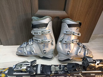 lyže Atomic a lyžiarky - 4