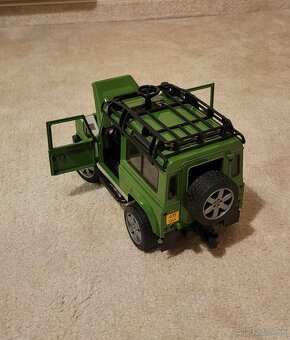Bruder jeep Land Rover - 4