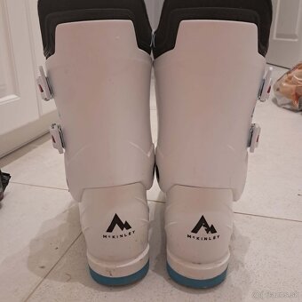 Lyže a lyžiarky - 4