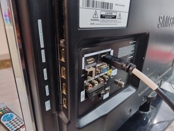 Samsung LE32D550 - 4