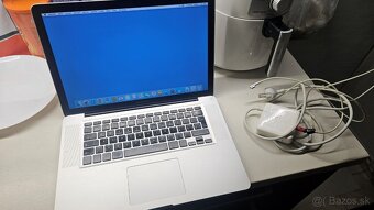 Väčší 15-palcový Macbook Pro 2009 - plne funkčný - 4