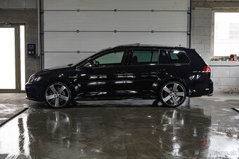 VW Golf R Variant 221kW DSG Panorama, Koža, ACC - 4