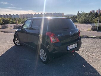 Suzuki Swift 1.3 2010 benzín - 4