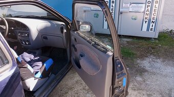 Mazda 121 na náhradné diely - 4