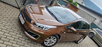 Kia ceed sw - 4