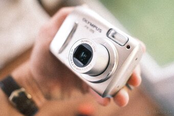 Olympus FE-115 zánovný retro digitál - 4