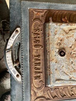 Starožitná liatinová pec - SALGÓTARJÁN - 4