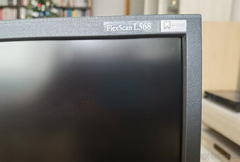 Predám veľmi zachovalý LCD EIZO FlexScan L568 17" monitor - 4